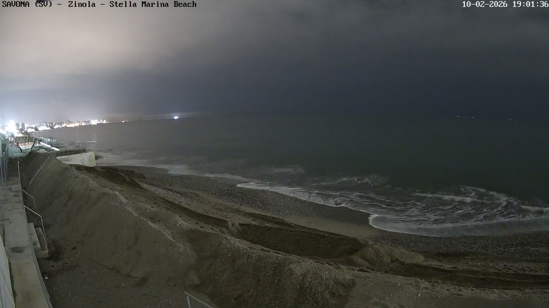Savona, Spiaggia di Zinola Beach Live Cam - Savona, Liguria, Italy