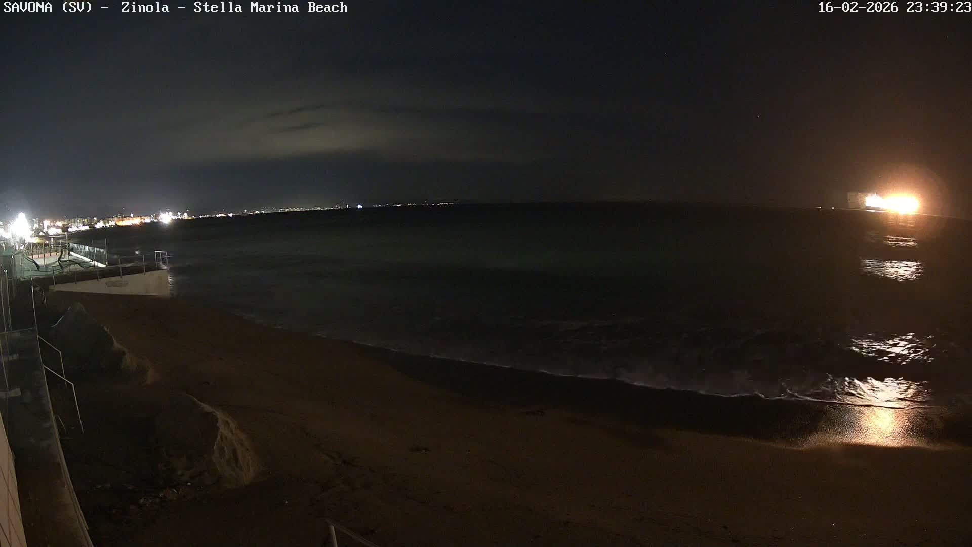 Savona, Spiaggia di Zinola Beach Live Cam - Savona, Liguria, Italy