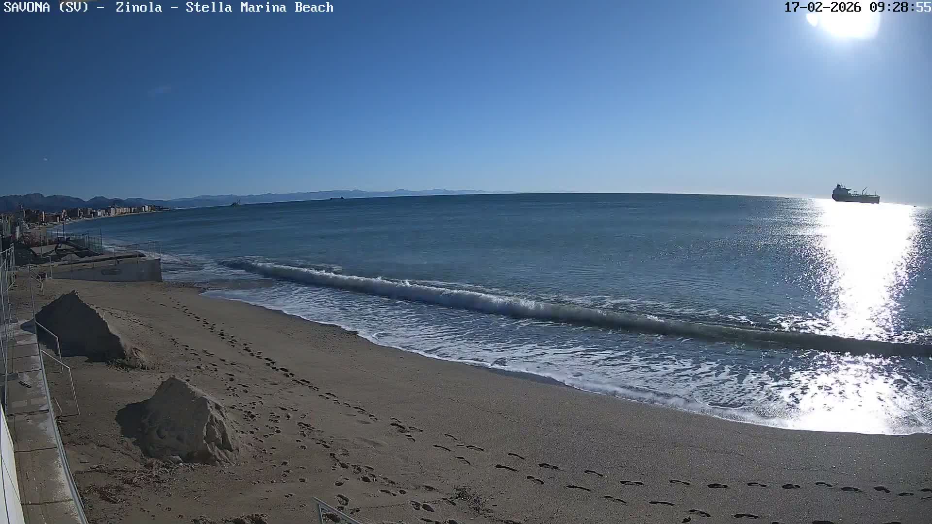 Savona, Spiaggia di Zinola Beach Live Cam - Savona, Liguria, Italy
