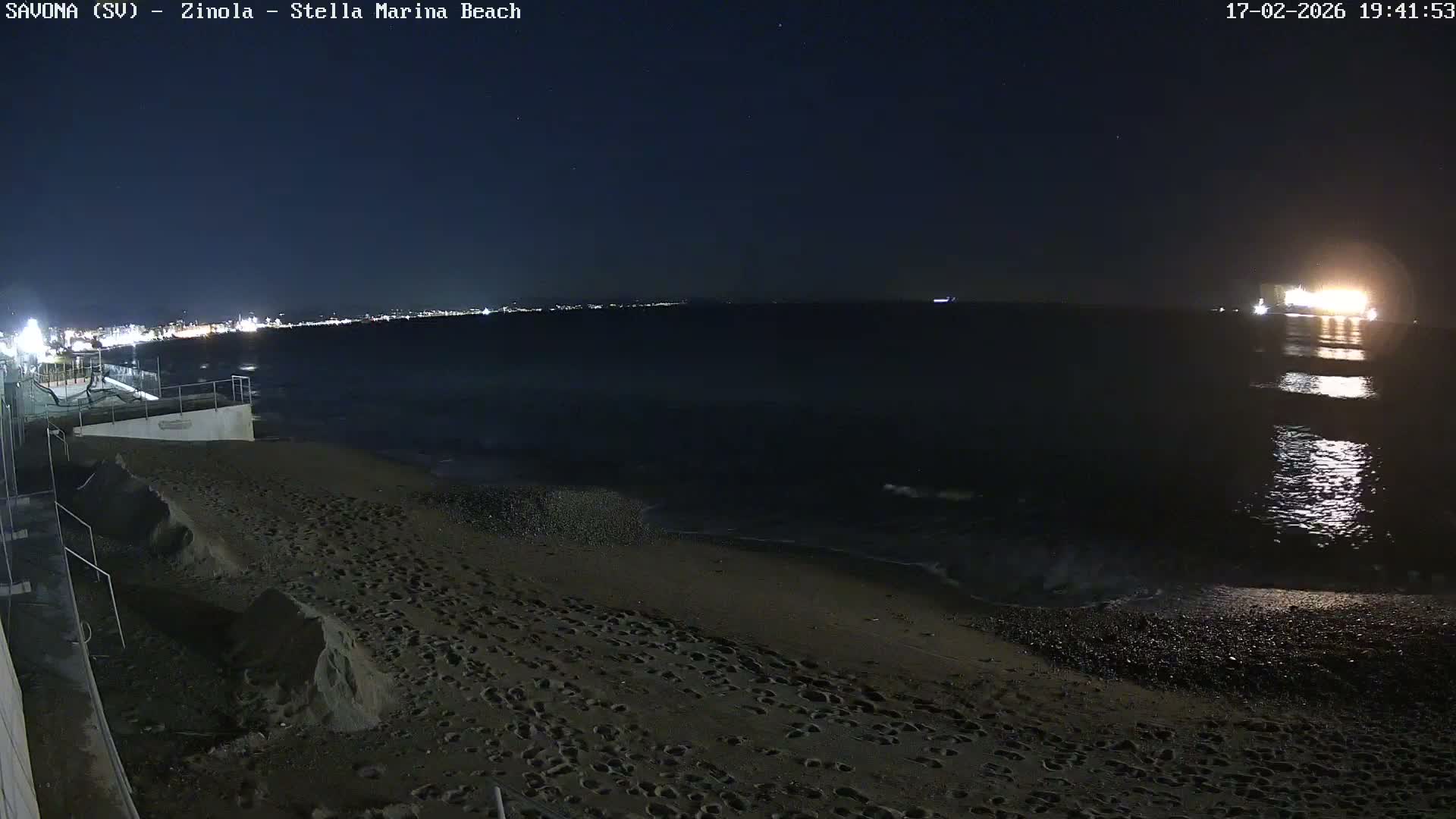 Savona, Spiaggia di Zinola Beach Live Cam - Savona, Liguria, Italy