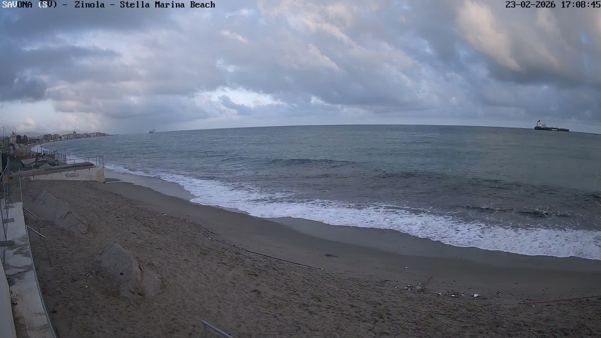 Savona, Spiaggia di Zinola Beach Live Cam - Savona, Liguria, Italy