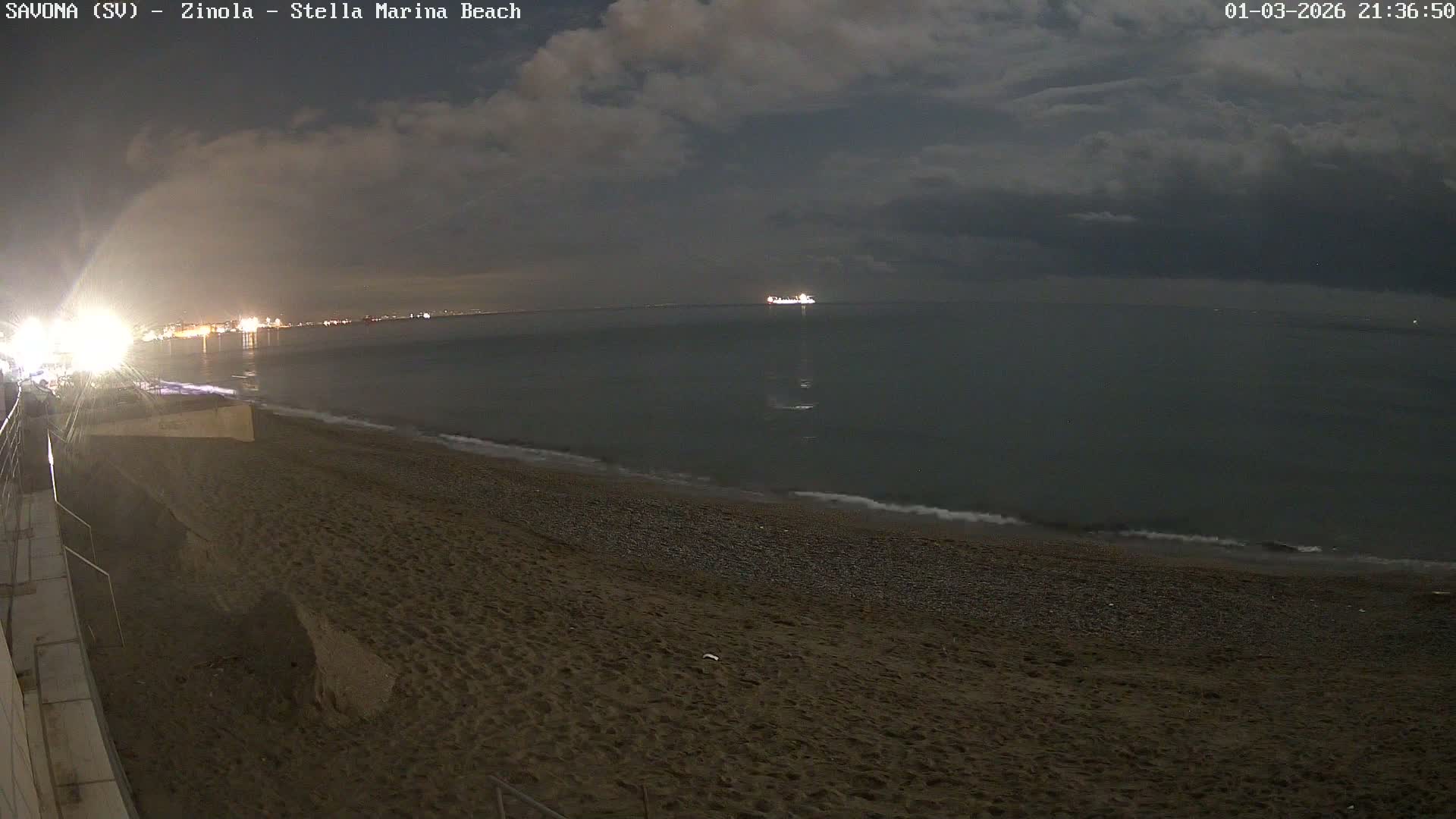 Savona, Spiaggia di Zinola Beach Live Cam - Savona, Liguria, Italy