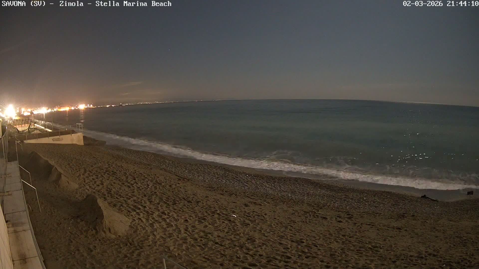 Savona, Spiaggia di Zinola Beach Live Cam - Savona, Liguria, Italy