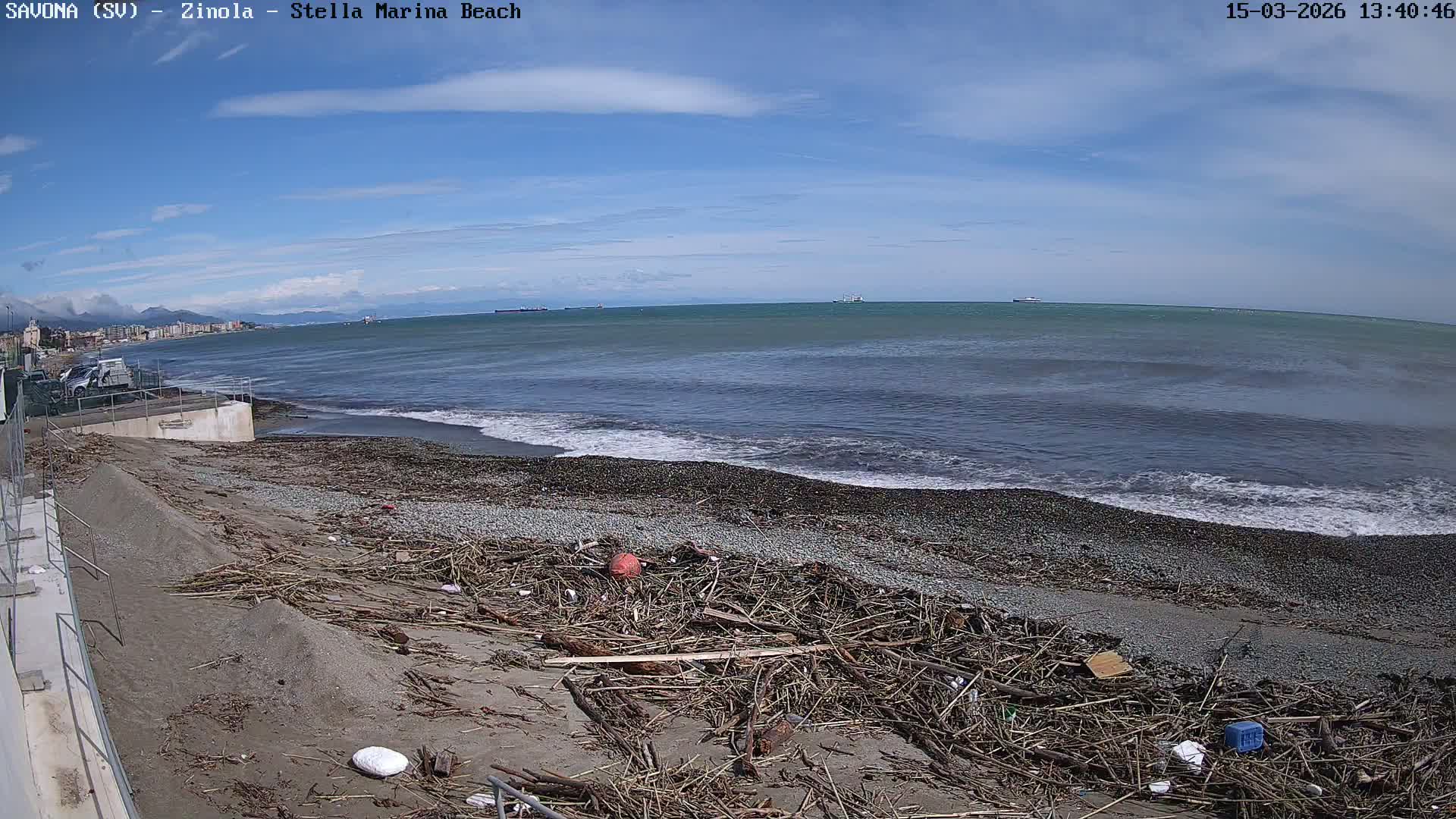 Savona, Spiaggia di Zinola Beach Live Cam - Savona, Liguria, Italy
