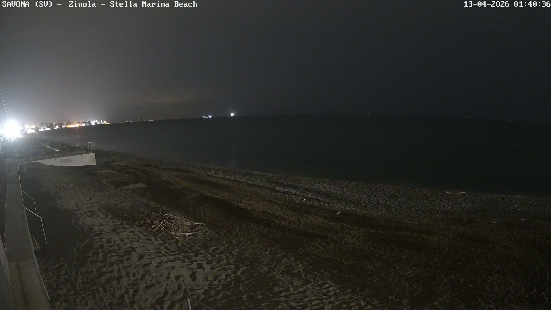 Savona, Spiaggia di Zinola Beach Live Cam - Savona, Liguria, Italy