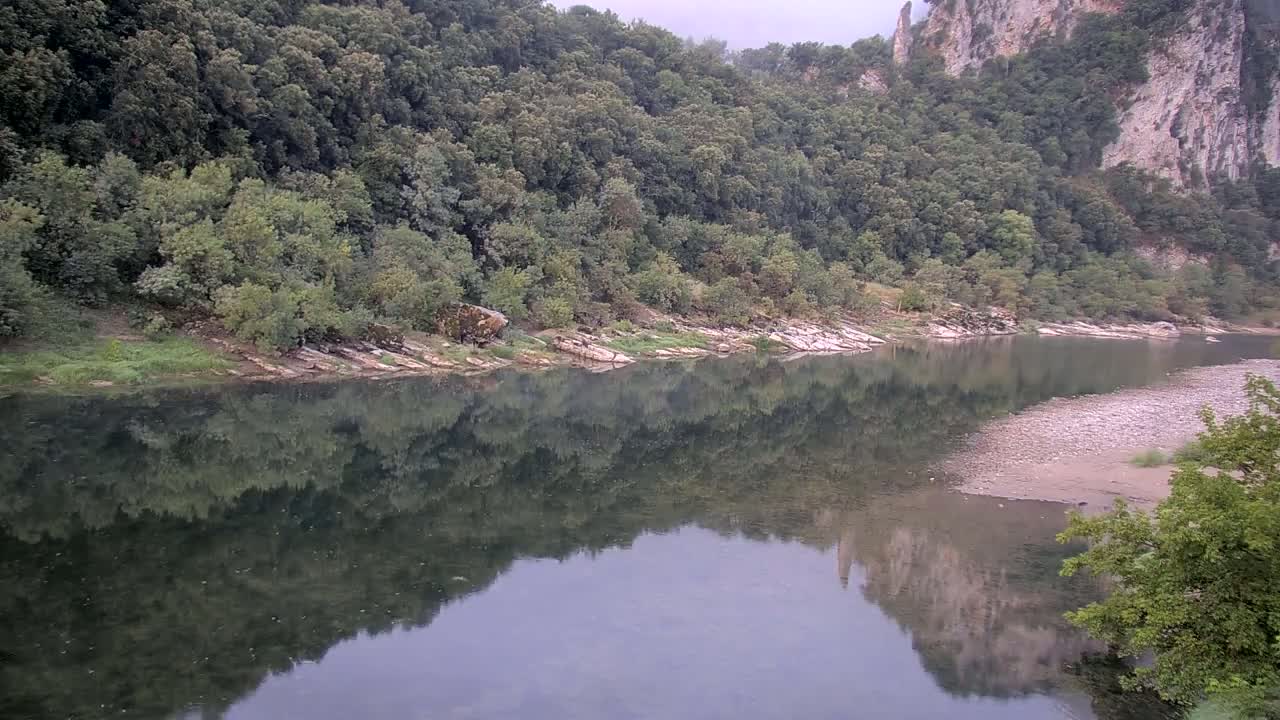 Vallon Pont d'Arc, Gorges de l'Ardèche (Ardeche River & Rafting) Live Cam - Largentière, Ardeche, Auvergne-Rhône-Alpes, France
