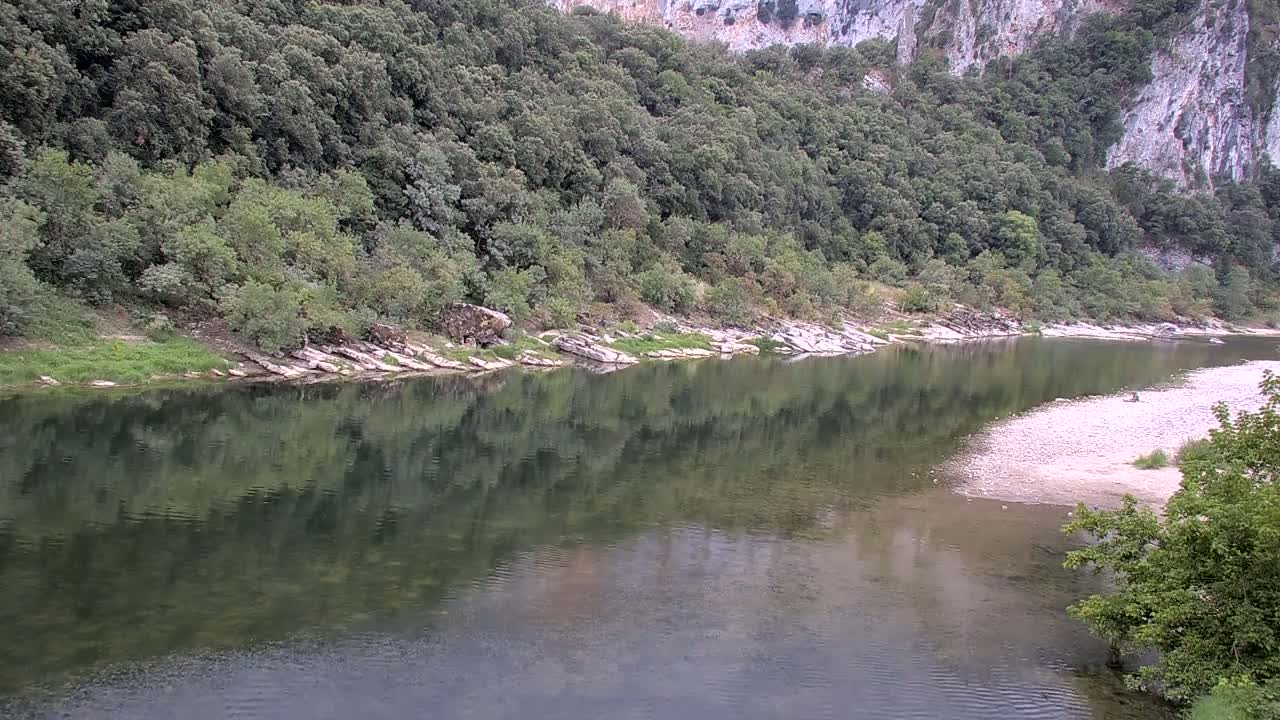 Vallon Pont d'Arc, Gorges de l'Ardèche (Ardeche River & Rafting) Live Cam - Largentière, Ardeche, Auvergne-Rhône-Alpes, France