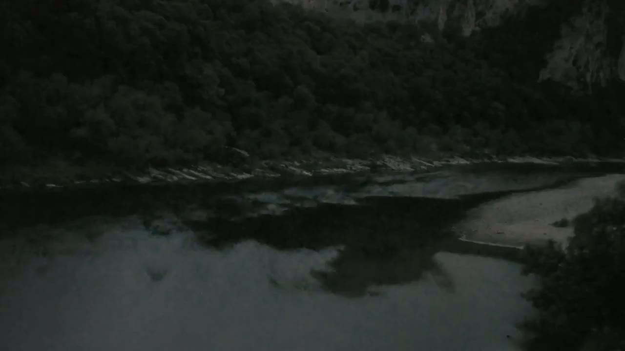 Vallon Pont d'Arc, Gorges de l'Ardèche (Ardeche River & Rafting) Live Cam - Largentière, Ardeche, Auvergne-Rhône-Alpes, France