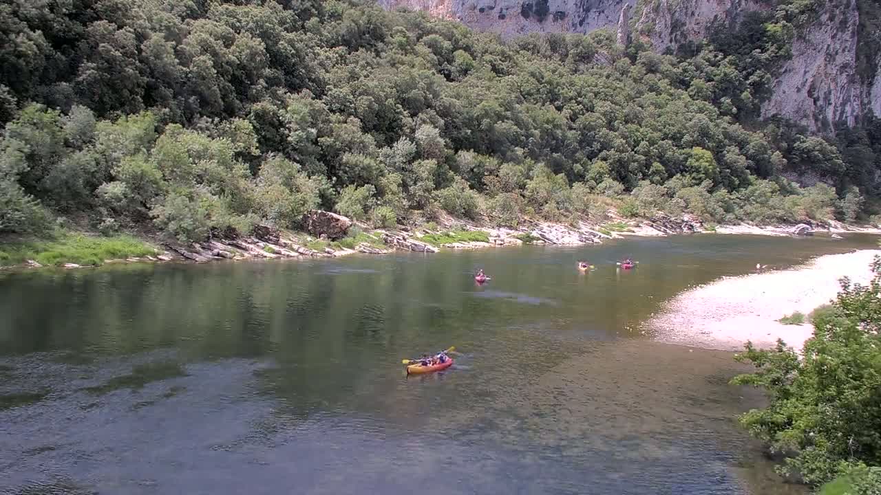 Vallon Pont d'Arc, Gorges de l'Ardèche (Ardeche River & Rafting) Live Cam - Largentière, Ardeche, Auvergne-Rhône-Alpes, France