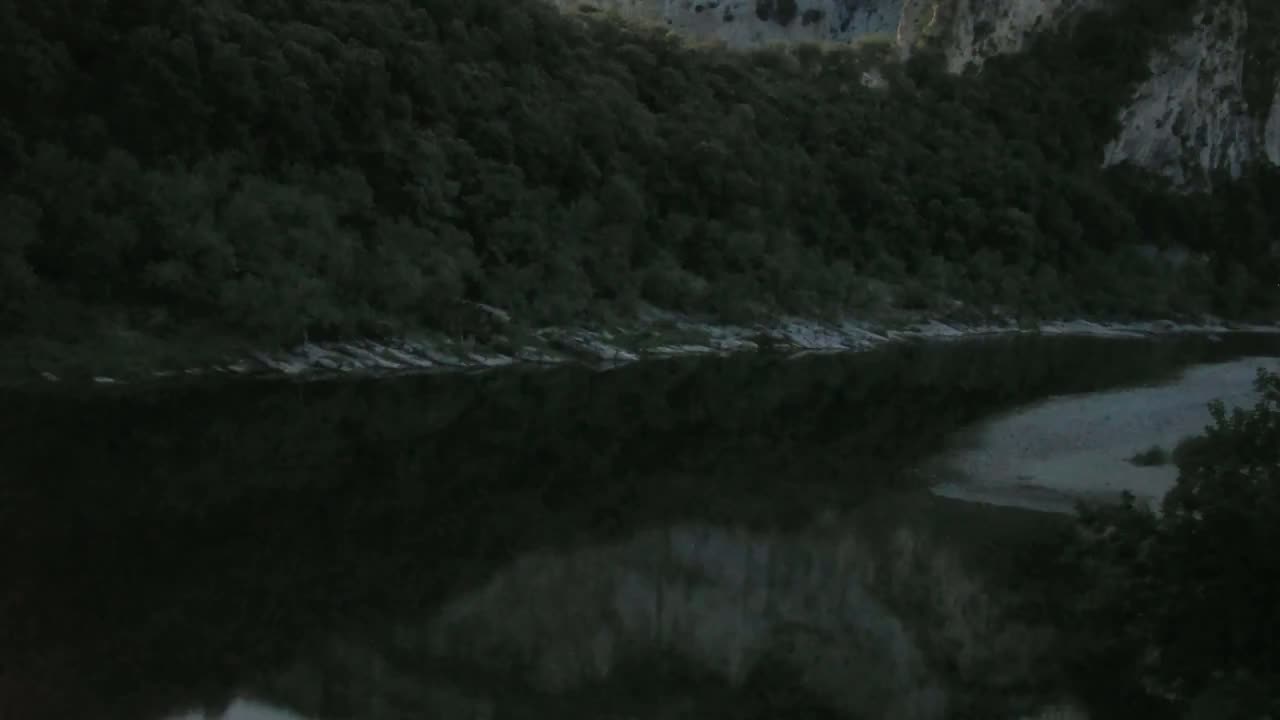 Vallon Pont d'Arc, Gorges de l'Ardèche (Ardeche River & Rafting) Live Cam - Largentière, Ardeche, Auvergne-Rhône-Alpes, France