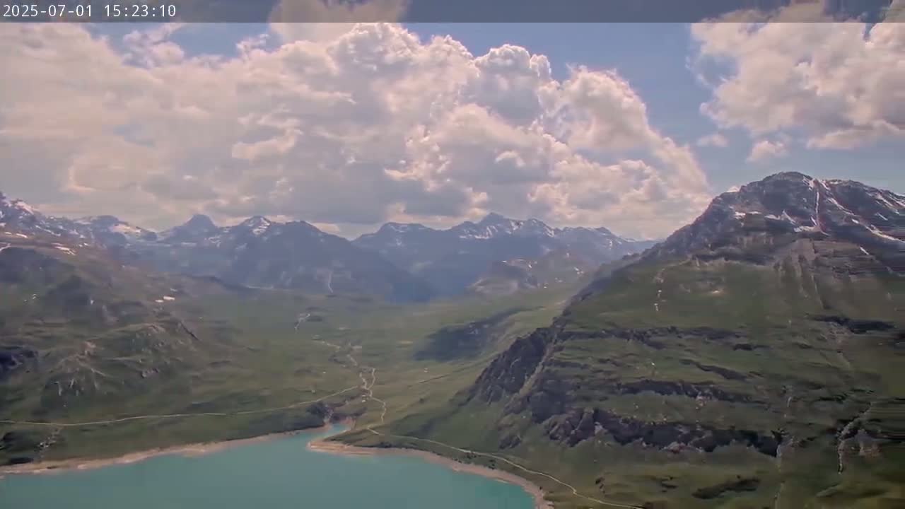 Val Cenis Village, Col de la Met Summit Pass & Lac du Mont-Cenis Lake Live Cam - Saint-Jean-de-Maurienne, Savoie, Auvergne-Rhône-Alpes, France