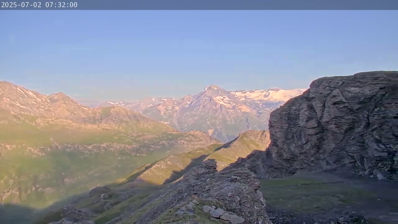 Val Cenis Village, Col de la Met Summit Pass & Lac du Mont-Cenis Lake Live Cam - Saint-Jean-de-Maurienne, Savoie, Auvergne-Rhône-Alpes, France
