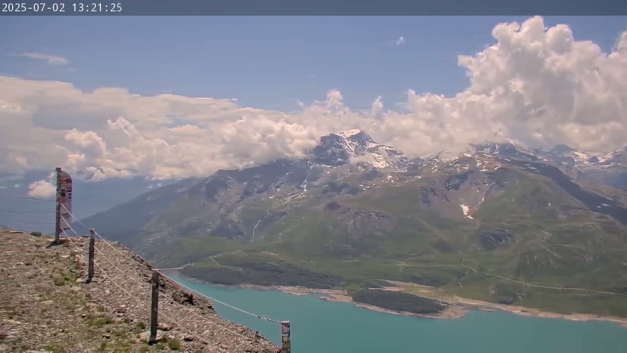 Val Cenis Village, Col de la Met Summit Pass & Lac du Mont-Cenis Lake Live Cam - Saint-Jean-de-Maurienne, Savoie, Auvergne-Rhône-Alpes, France
