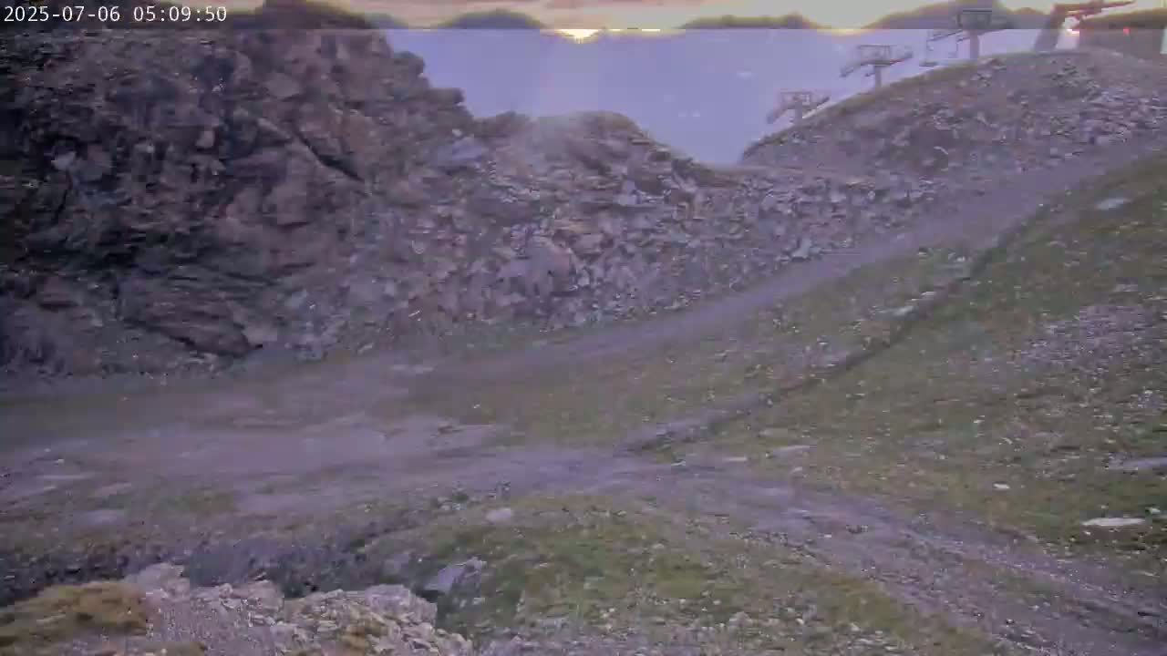 Val Cenis Village, Col de la Met Summit Pass & Lac du Mont-Cenis Lake Live Cam - Saint-Jean-de-Maurienne, Savoie, Auvergne-Rhône-Alpes, France
