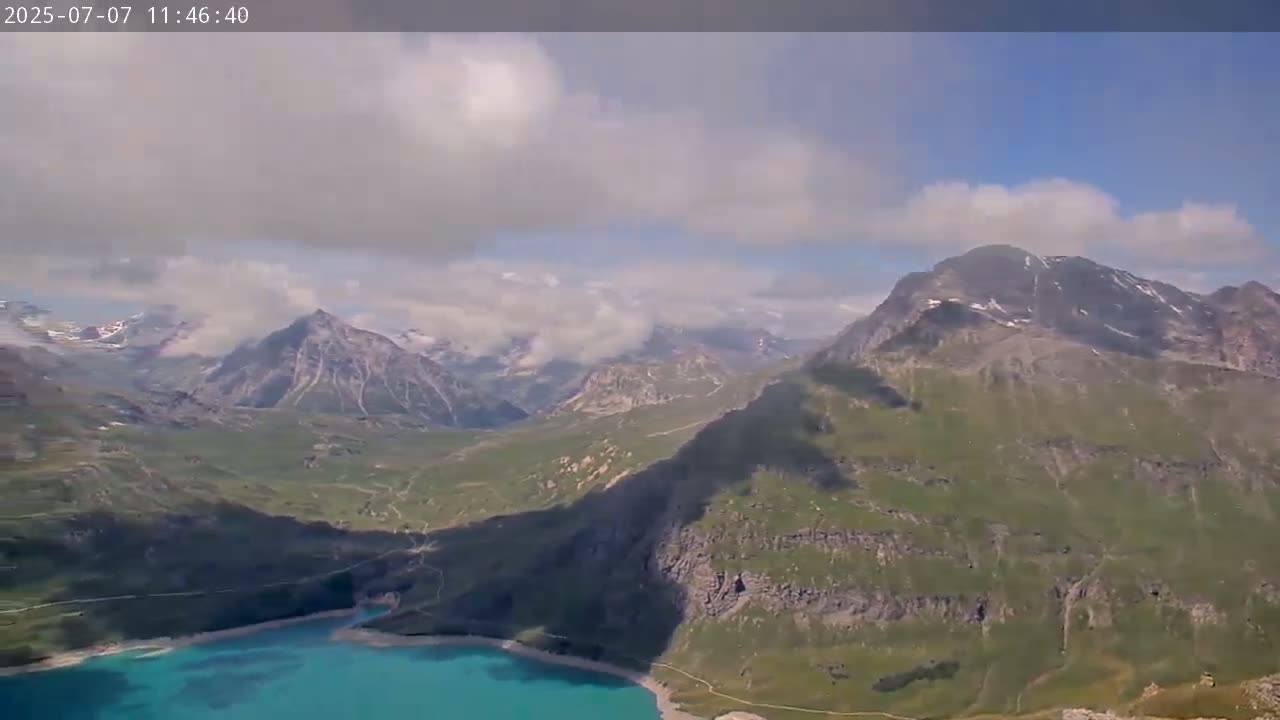 Val Cenis Village, Col de la Met Summit Pass & Lac du Mont-Cenis Lake Live Cam - Saint-Jean-de-Maurienne, Savoie, Auvergne-Rhône-Alpes, France