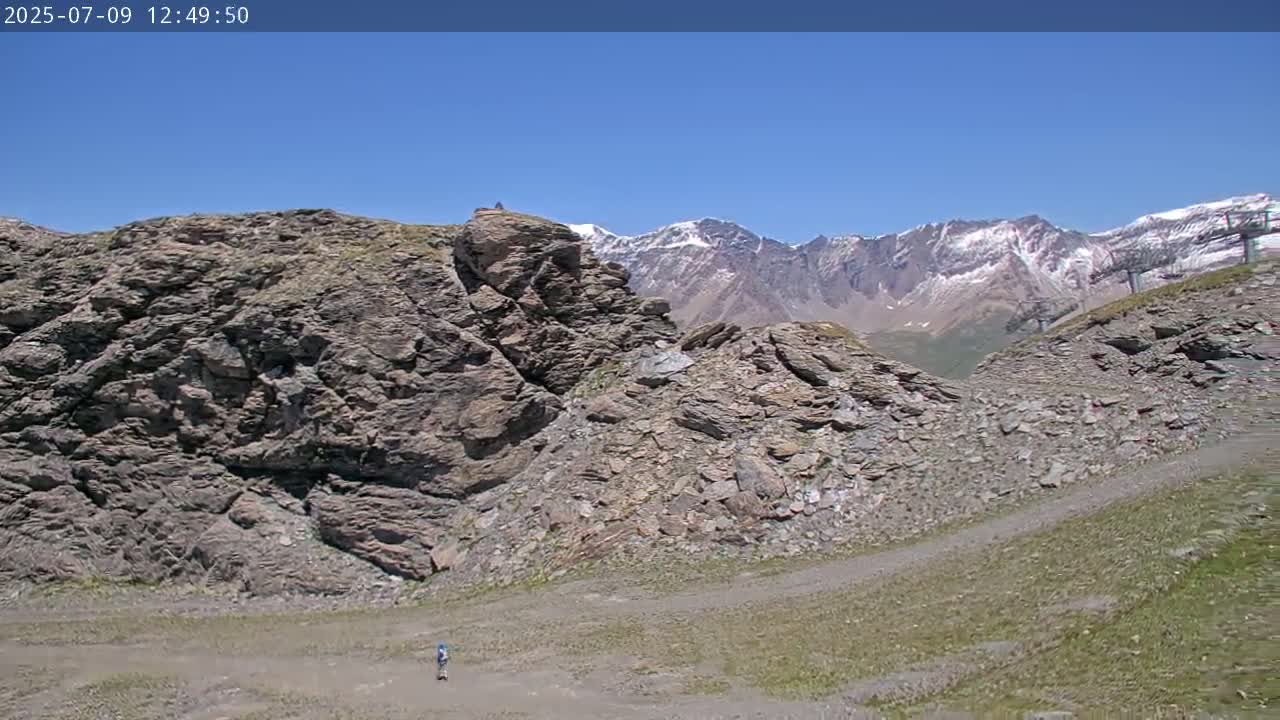 Val Cenis Village, Col de la Met Summit Pass & Lac du Mont-Cenis Lake Live Cam - Saint-Jean-de-Maurienne, Savoie, Auvergne-Rhône-Alpes, France