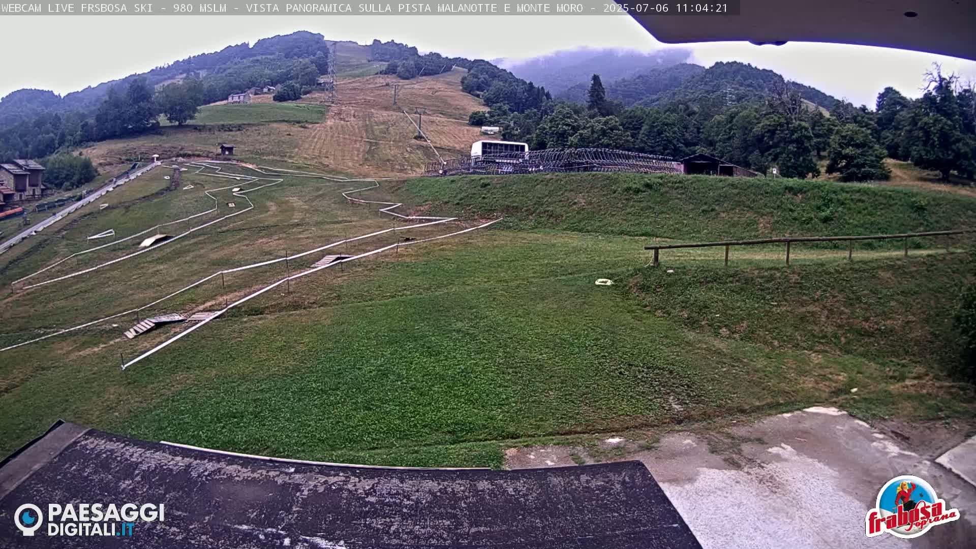 Frabosa , Prato Nevoso Village & Ski Slopes Live Cam - Cuneo, Piedmont, Italy