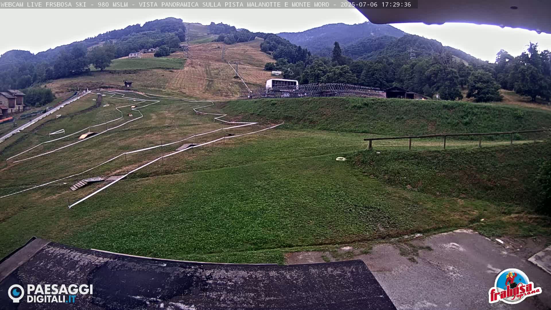 Frabosa , Prato Nevoso Village & Ski Slopes Live Cam - Cuneo, Piedmont, Italy