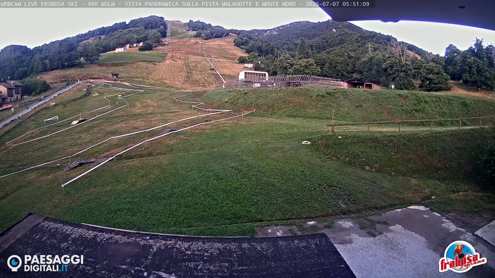 Frabosa , Prato Nevoso Village & Ski Slopes Live Cam - Cuneo, Piedmont, Italy
