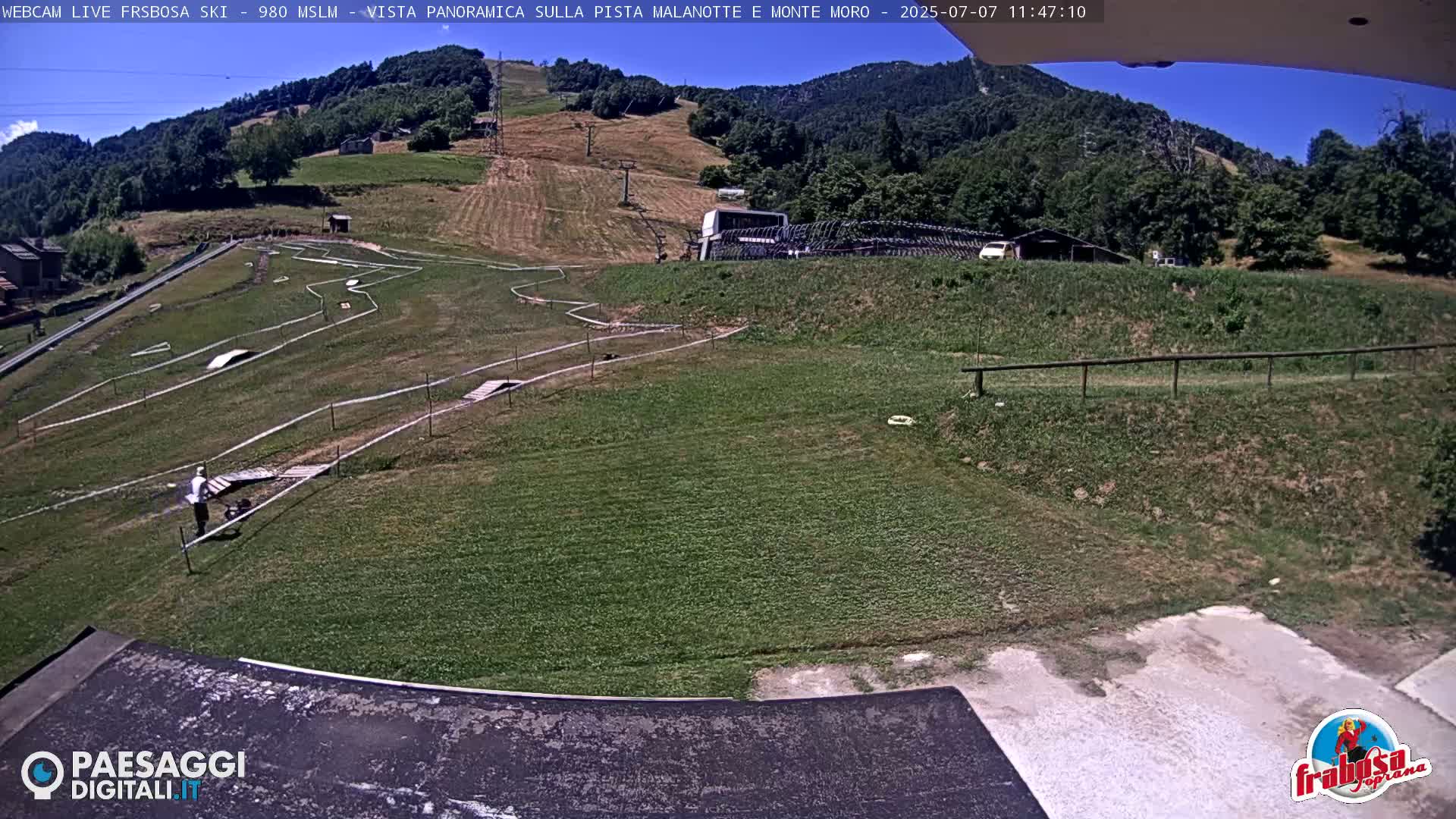 Frabosa , Prato Nevoso Village & Ski Slopes Live Cam - Cuneo, Piedmont, Italy