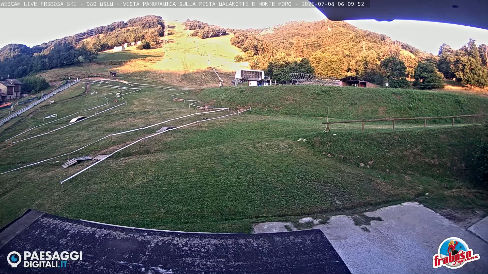 Frabosa , Prato Nevoso Village & Ski Slopes Live Cam - Cuneo, Piedmont, Italy