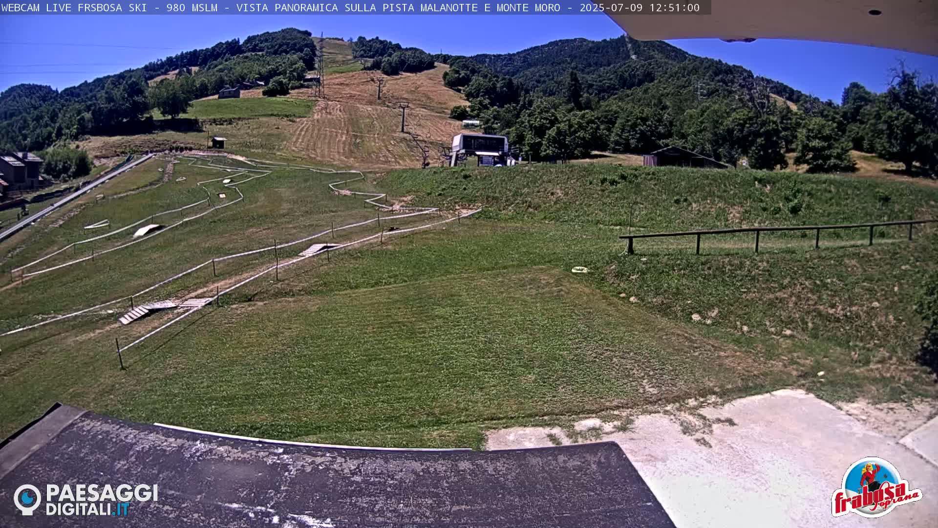Frabosa , Prato Nevoso Village & Ski Slopes Live Cam - Cuneo, Piedmont, Italy