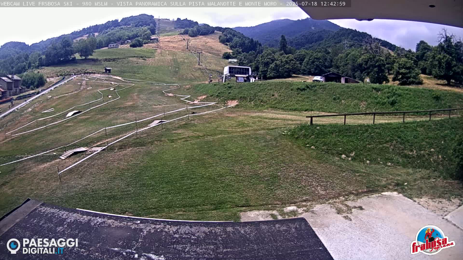 Frabosa , Prato Nevoso Village & Ski Slopes Live Cam - Cuneo, Piedmont, Italy