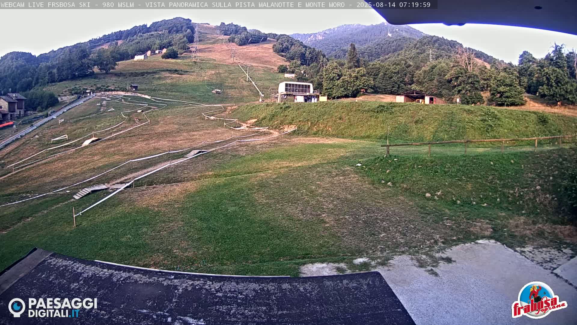 Frabosa , Prato Nevoso Village & Ski Slopes Live Cam - Cuneo, Piedmont, Italy