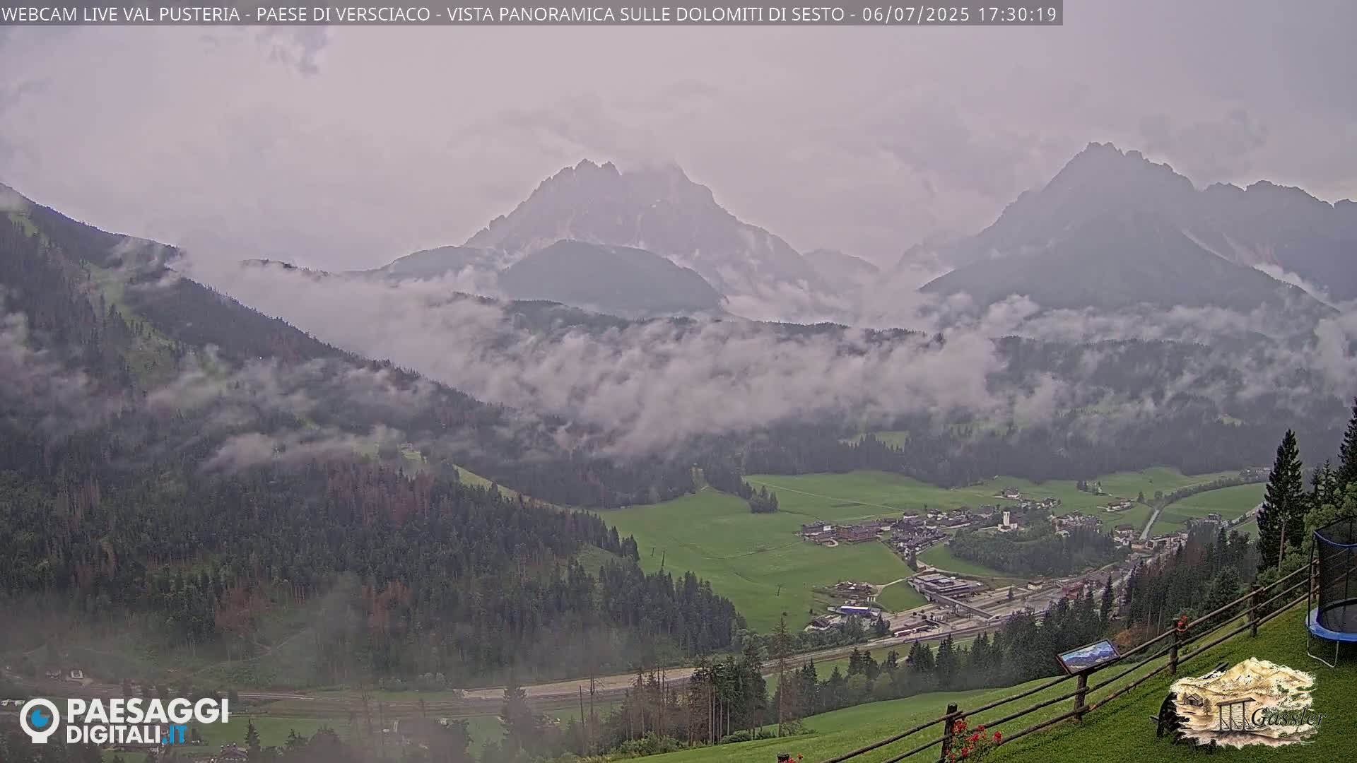 Val Pusteria (Puster Valley), Versciaco Vierschach Village & 3 Zinnen Dolomites Mountain View Live Cam - South Tyrol (Bolzano) , Trentino-South Tyrol (Trentino-Alto Adige/Südtirol), Italy