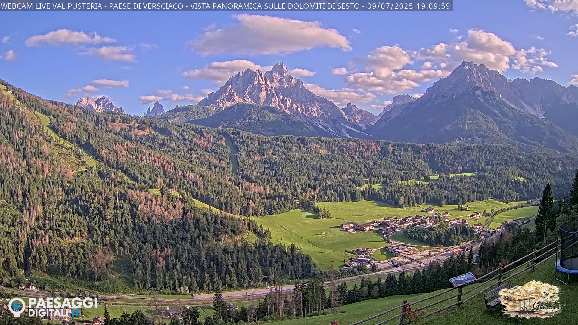 Val Pusteria (Puster Valley), Versciaco Vierschach Village & 3 Zinnen Dolomites Mountain View Live Cam - South Tyrol (Bolzano) , Trentino-South Tyrol (Trentino-Alto Adige/Südtirol), Italy
