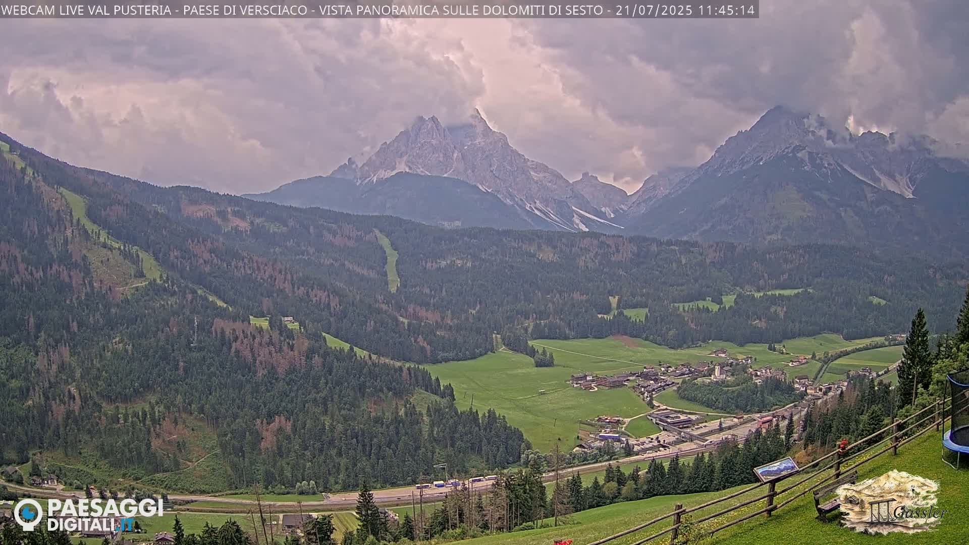 Val Pusteria (Puster Valley), Versciaco Vierschach Village & 3 Zinnen Dolomites Mountain View Live Cam - South Tyrol (Bolzano) , Trentino-South Tyrol (Trentino-Alto Adige/Südtirol), Italy