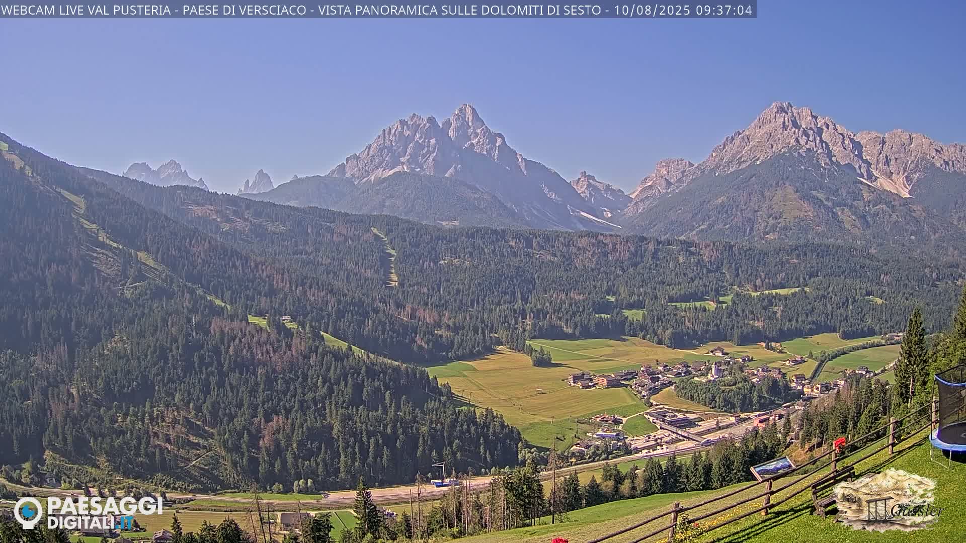 Val Pusteria (Puster Valley), Versciaco Vierschach Village & 3 Zinnen Dolomites Mountain View Live Cam - South Tyrol (Bolzano) , Trentino-South Tyrol (Trentino-Alto Adige/Südtirol), Italy