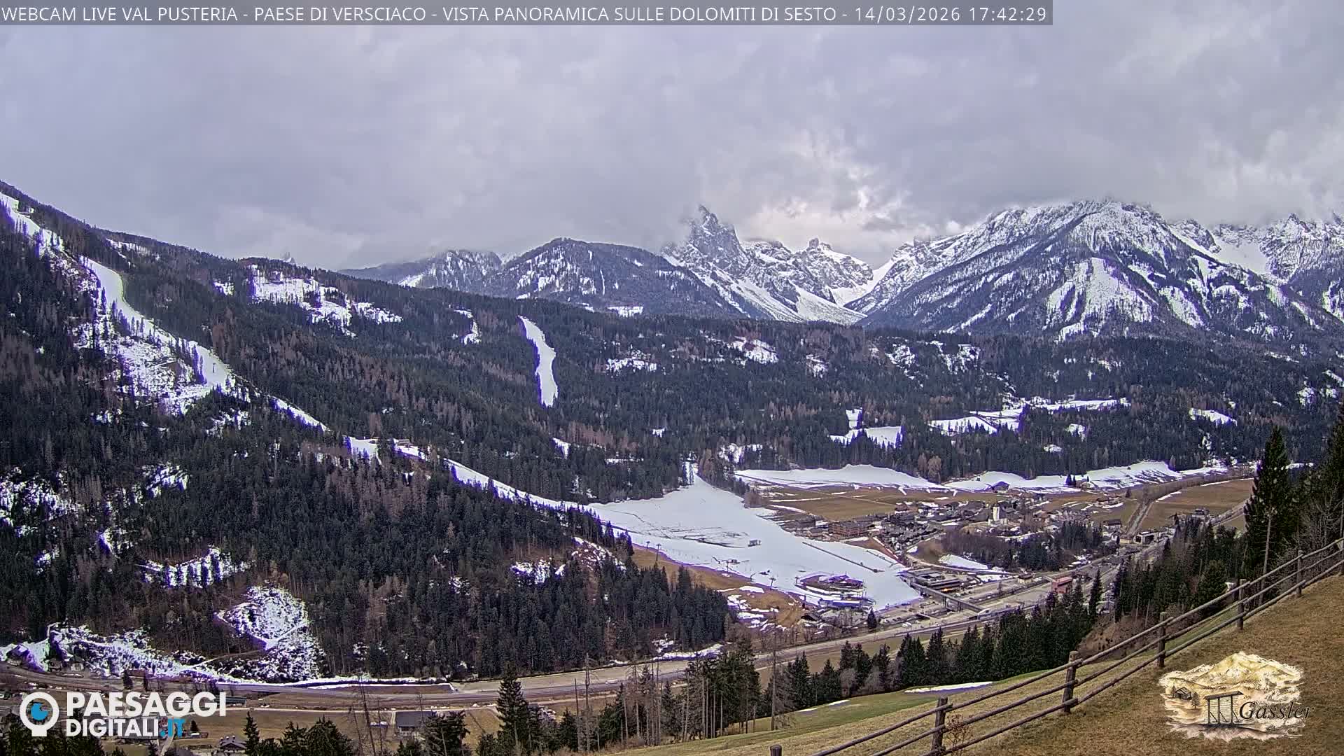 Val Pusteria (Puster Valley), Versciaco Vierschach Village & 3 Zinnen Dolomites Mountain View Live Cam - South Tyrol (Bolzano) , Trentino-South Tyrol (Trentino-Alto Adige/Südtirol), Italy