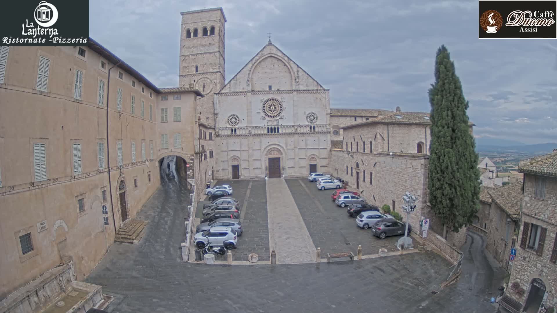 Assisi, San Rufino Square Live Cam -  Perugia, Umbria, Italy