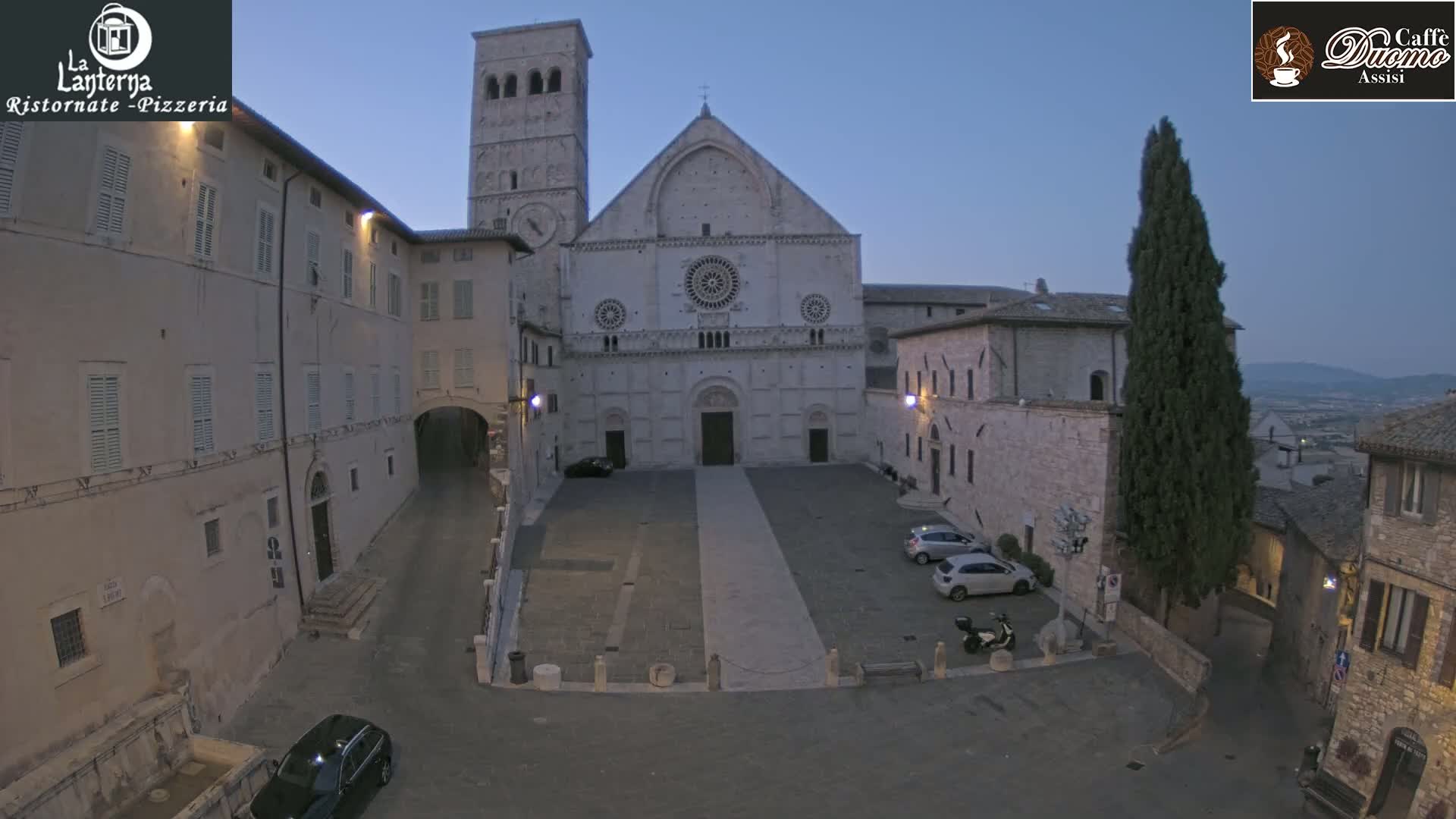 Assisi, San Rufino Square Live Cam -  Perugia, Umbria, Italy