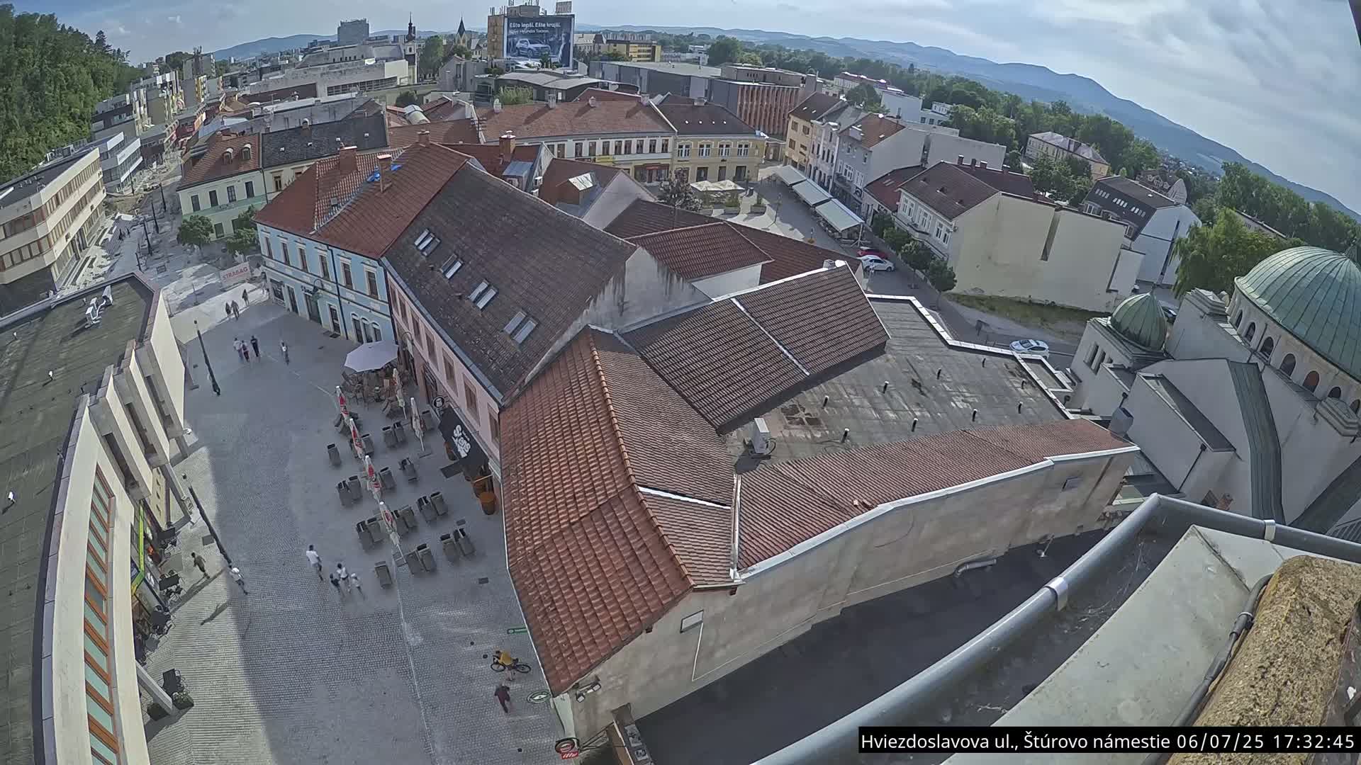 Trenčín Hviezdoslavova ul. Street &. Štúrovo Námestie Square West View Skyline Live Cam -  Trencin, Okres Trencin, Slovakia