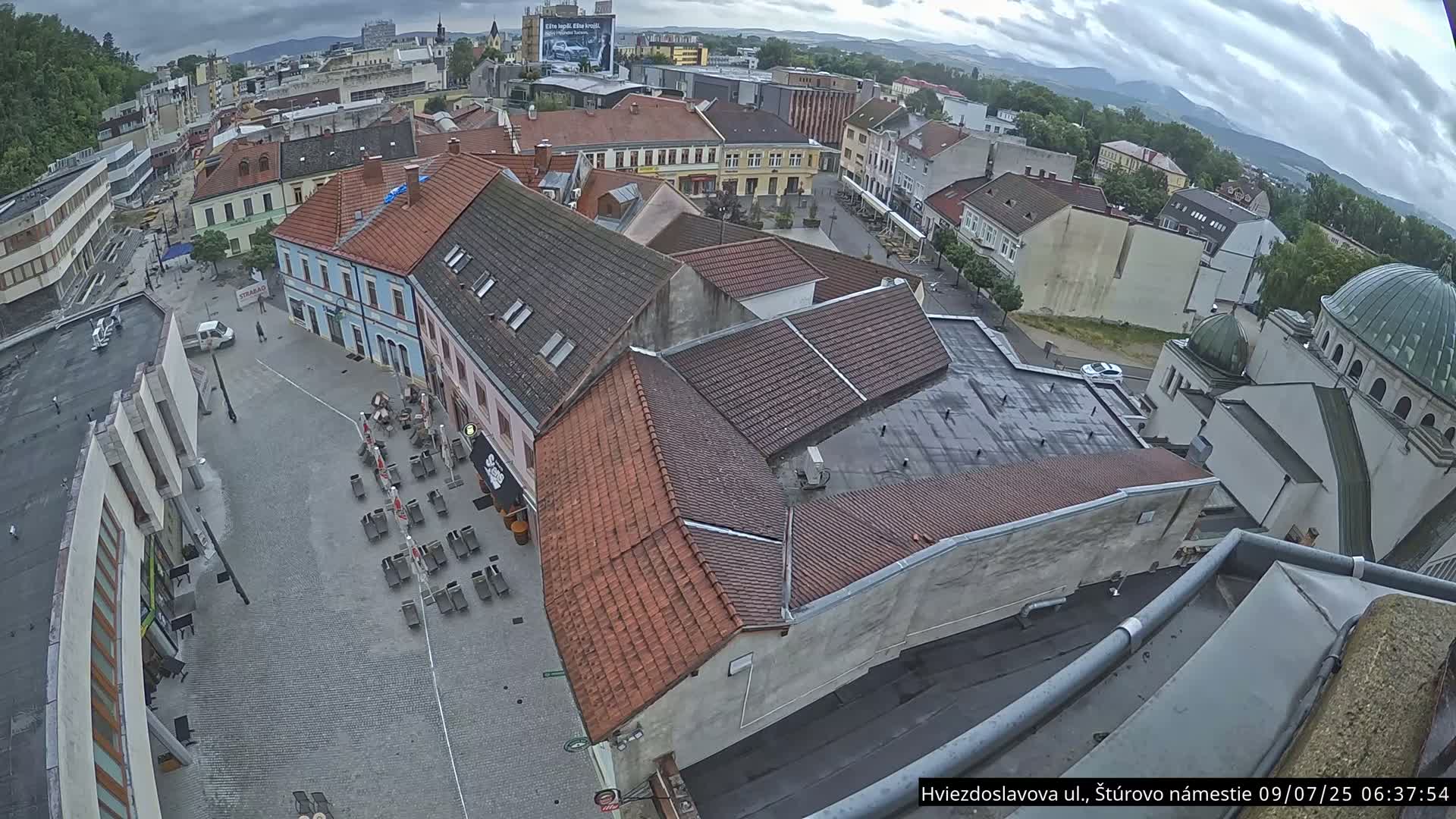Trenčín Hviezdoslavova ul. Street &. Štúrovo Námestie Square West View Skyline Live Cam -  Trencin, Okres Trencin, Slovakia