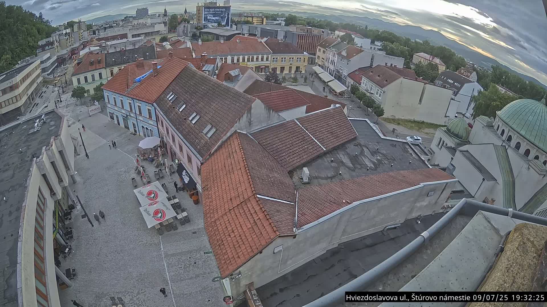 Trenčín Hviezdoslavova ul. Street &. Štúrovo Námestie Square West View Skyline Live Cam -  Trencin, Okres Trencin, Slovakia