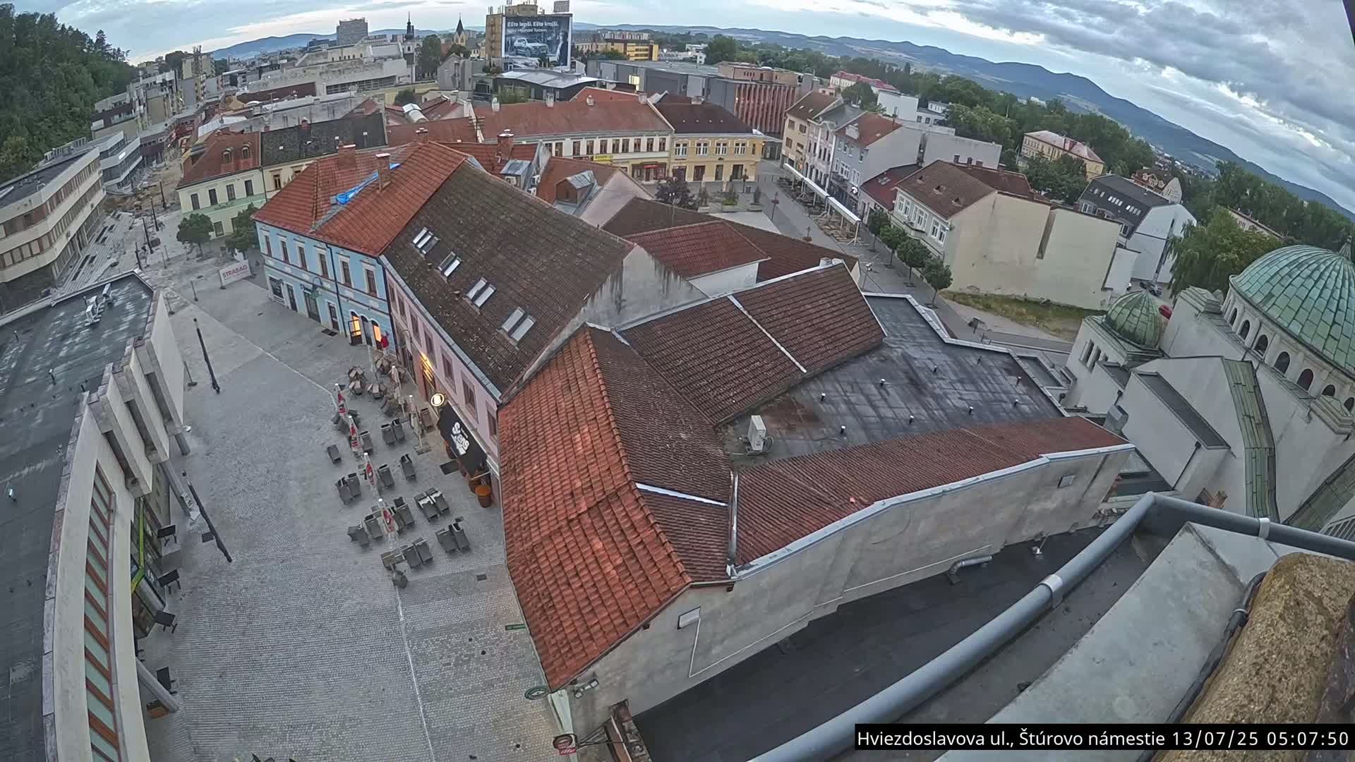 Trenčín Hviezdoslavova ul. Street &. Štúrovo Námestie Square West View Skyline Live Cam -  Trencin, Okres Trencin, Slovakia