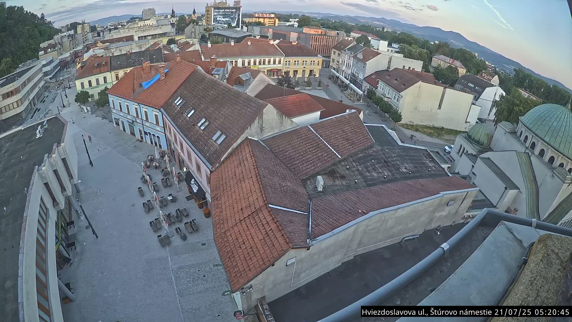 Trenčín Hviezdoslavova ul. Street &. Štúrovo Námestie Square West View Skyline Live Cam -  Trencin, Okres Trencin, Slovakia