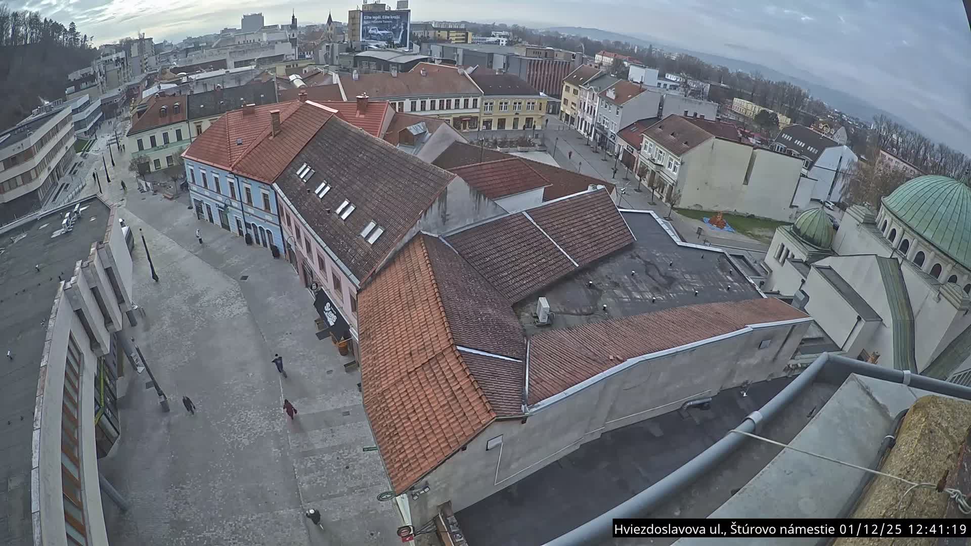 Trenčín Hviezdoslavova ul. Street &. Štúrovo Námestie Square West View Skyline Live Cam -  Trencin, Okres Trencin, Slovakia