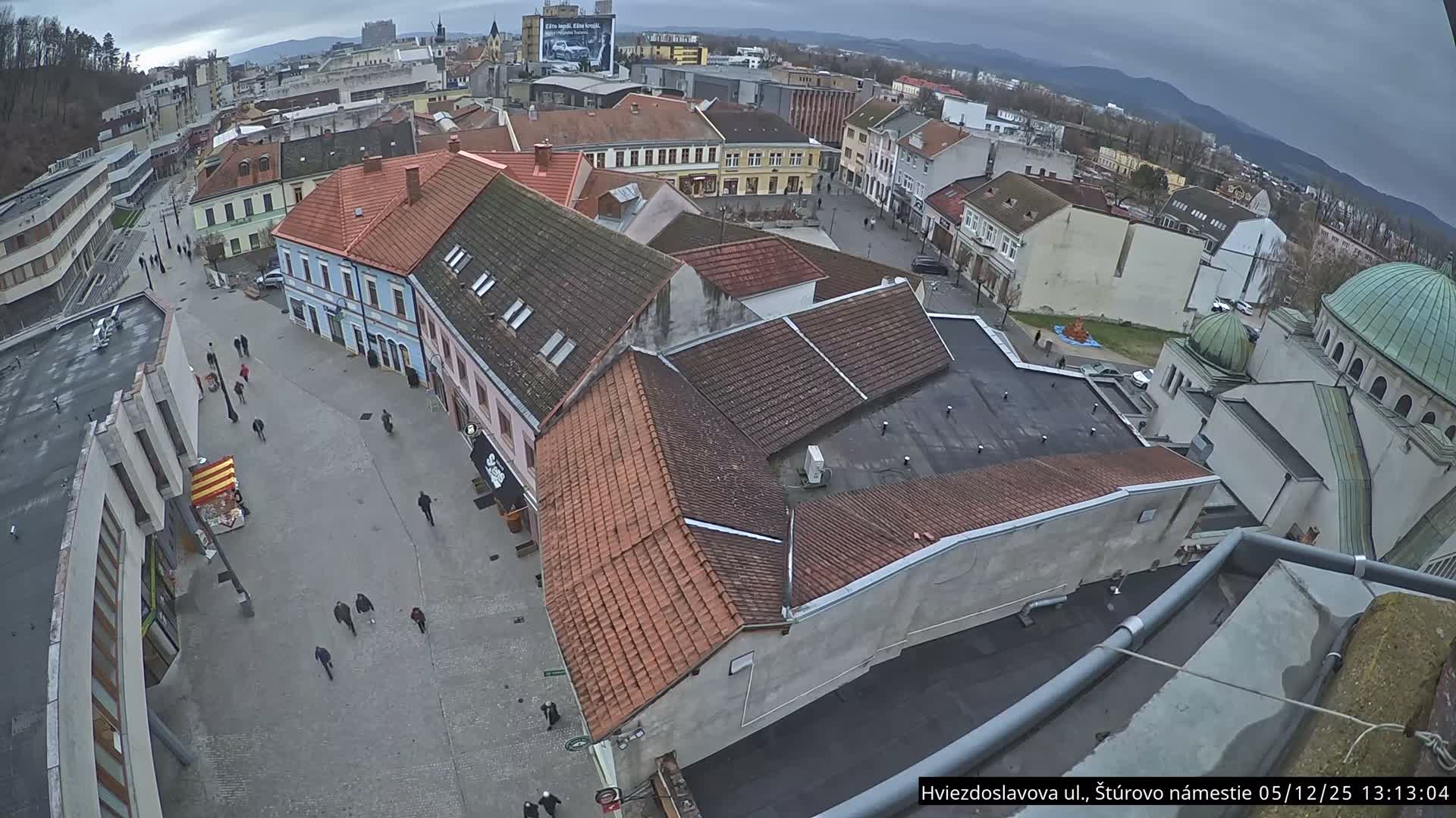 Trenčín Hviezdoslavova ul. Street &. Štúrovo Námestie Square West View Skyline Live Cam -  Trencin, Okres Trencin, Slovakia