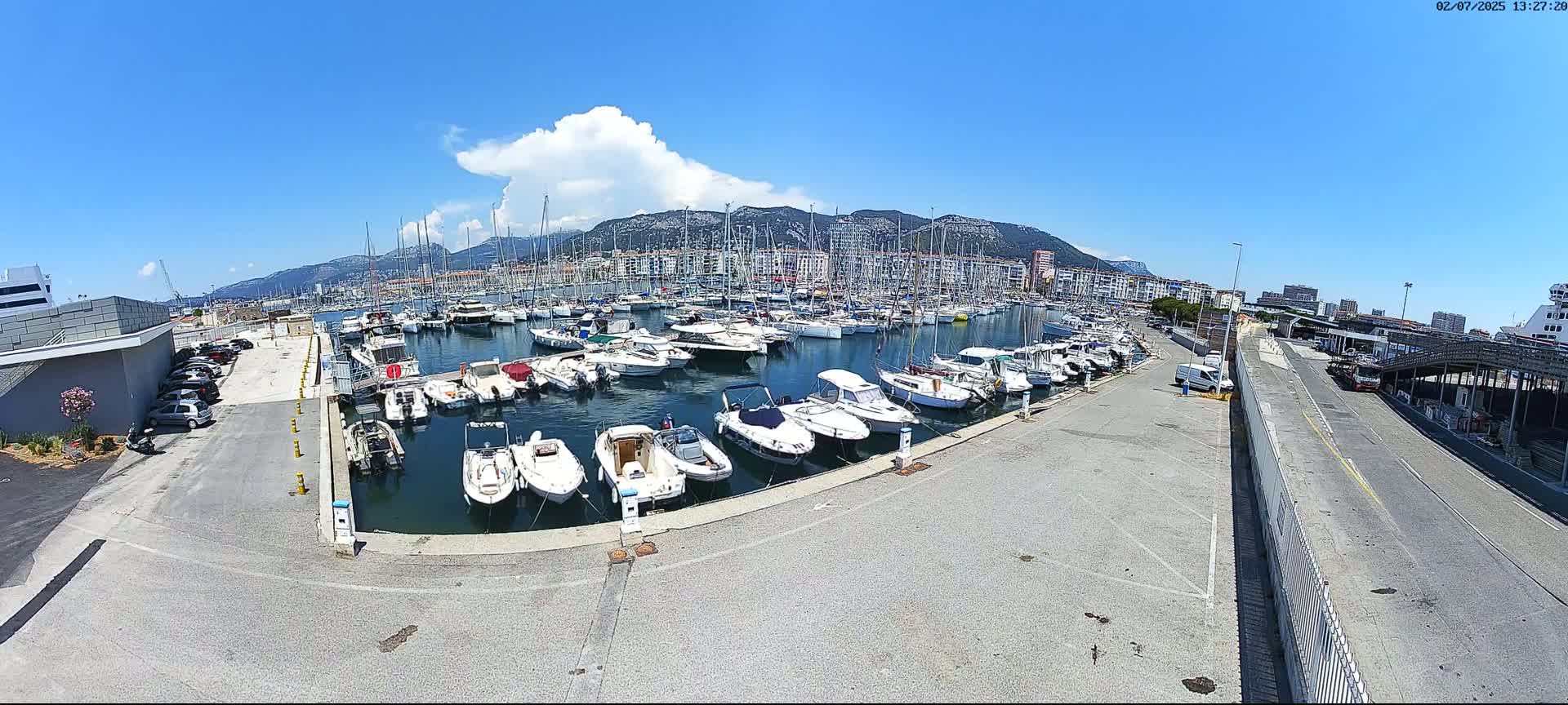 Toulon City & Port Vieille Darse Live Cam - Toulon, Var, Provence-Alpes-Côte d’Azur, France