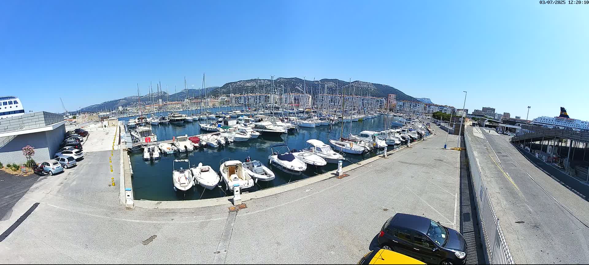 Toulon City & Port Vieille Darse Live Cam - Toulon, Var, Provence-Alpes-Côte d’Azur, France
