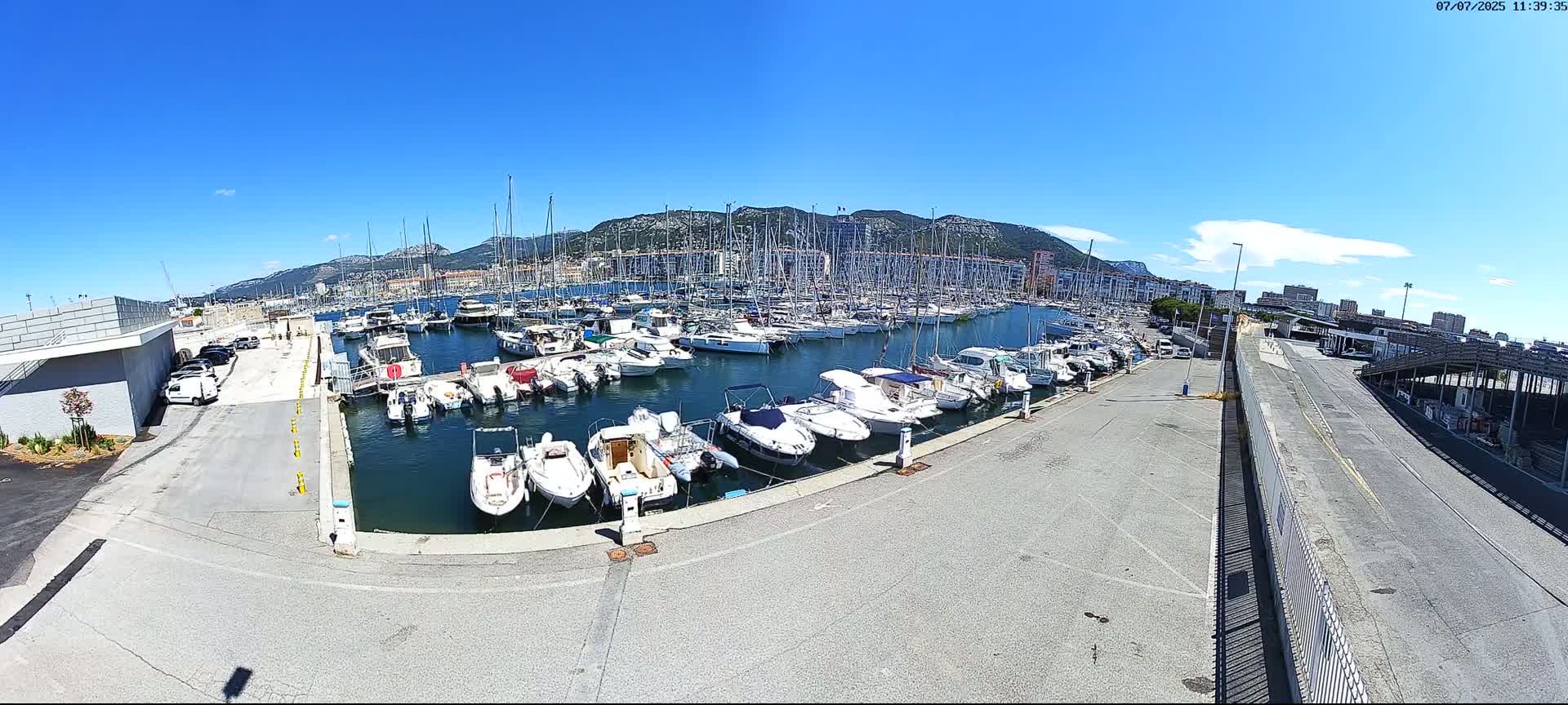 Toulon City & Port Vieille Darse Live Cam - Toulon, Var, Provence-Alpes-Côte d’Azur, France