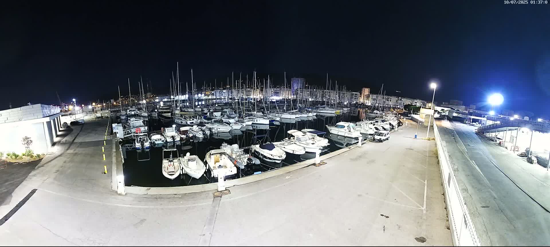 Toulon City & Port Vieille Darse Live Cam - Toulon, Var, Provence-Alpes-Côte d’Azur, France