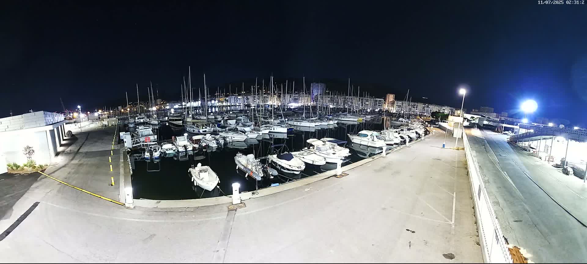 Toulon City & Port Vieille Darse Live Cam - Toulon, Var, Provence-Alpes-Côte d’Azur, France
