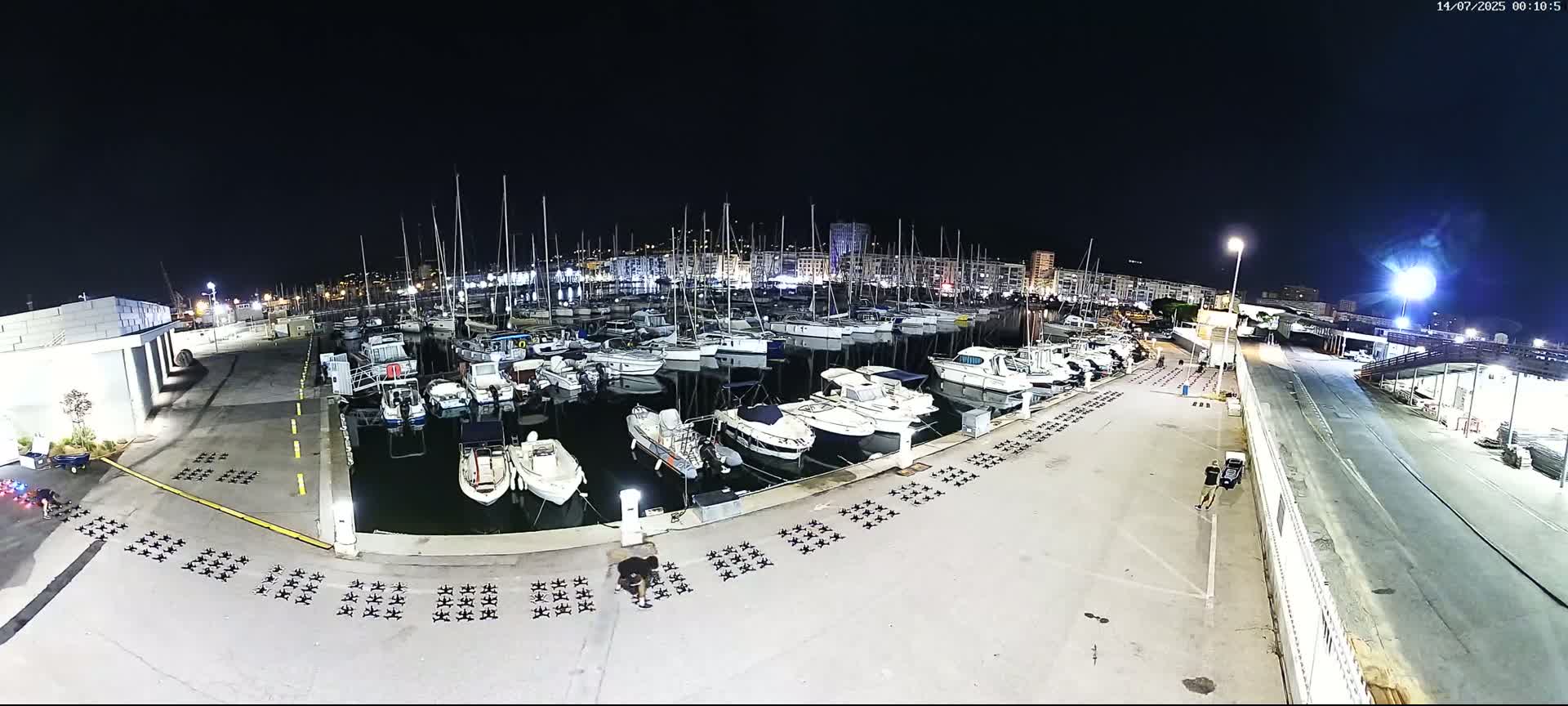 Toulon City & Port Vieille Darse Live Cam - Toulon, Var, Provence-Alpes-Côte d’Azur, France