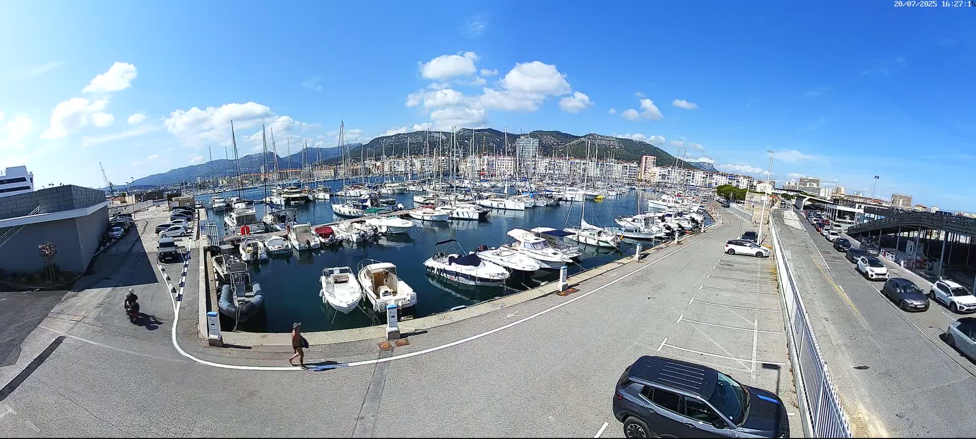 Toulon City & Port Vieille Darse Live Cam - Toulon, Var, Provence-Alpes-Côte d’Azur, France