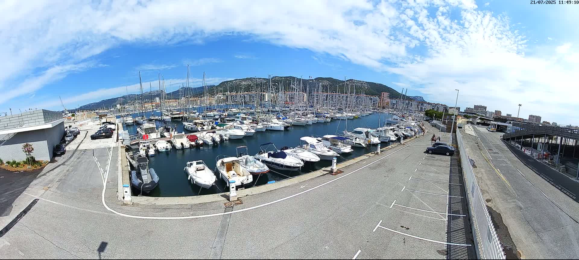 Toulon City & Port Vieille Darse Live Cam - Toulon, Var, Provence-Alpes-Côte d’Azur, France